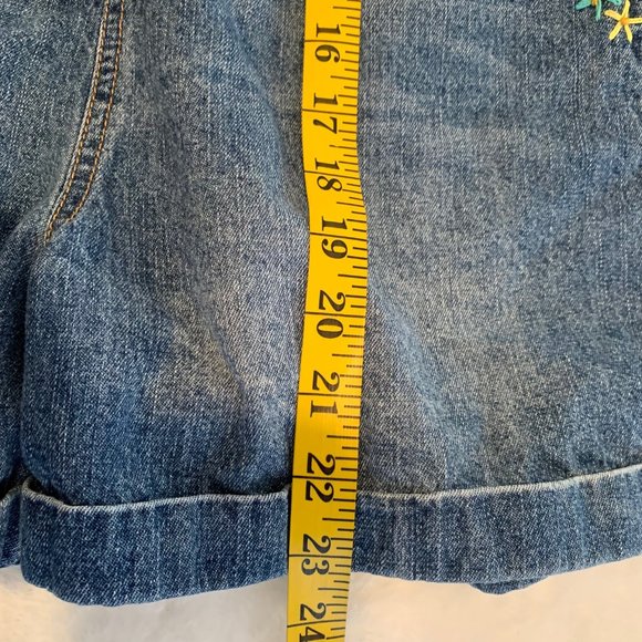 Chip Clip Medium Wash Embroidered Zip Front Short Overalls Size M - Picture 15 of 16